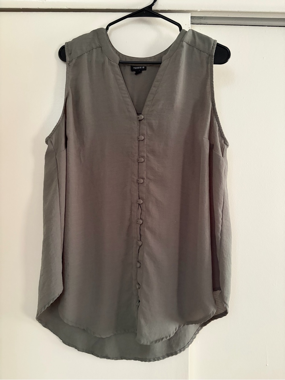 torrid Olive Gray Sleeveless Button-Front Blouse